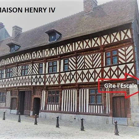 Le Phare Au Pied Du Port Apartmán