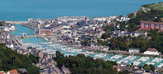 Le Phare Au Pied Du Port * Saint-Valery-en-Caux